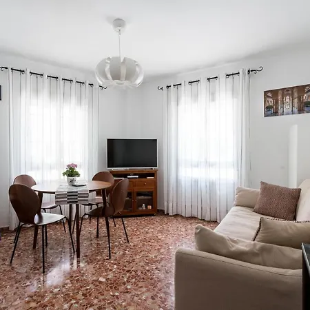 Anna - Triana Apartment *