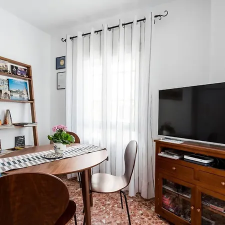 Anna - Triana Apartment Seville