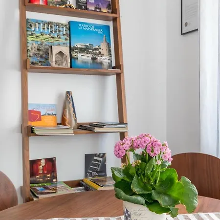 Anna - Triana Apartment Seville